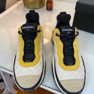 CHANEL Trainers